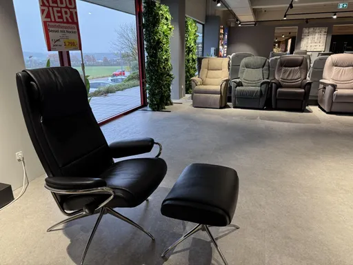 Sessel mit Hocker STRESSLES Paris High Back